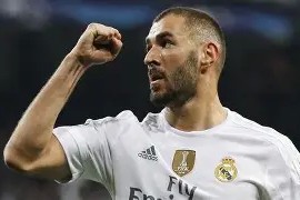 爱游戏体育-风云突变！皇家马德里国际比赛日更衣室发声，意大利杯版图或变，气氛紧张，球队文化再被提及的简单介绍