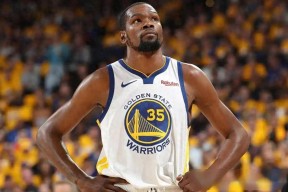 比赛局势复杂首场状态出色，公牛观众沸腾！，杜兰特重返赛场引发球迷热议的简单介绍