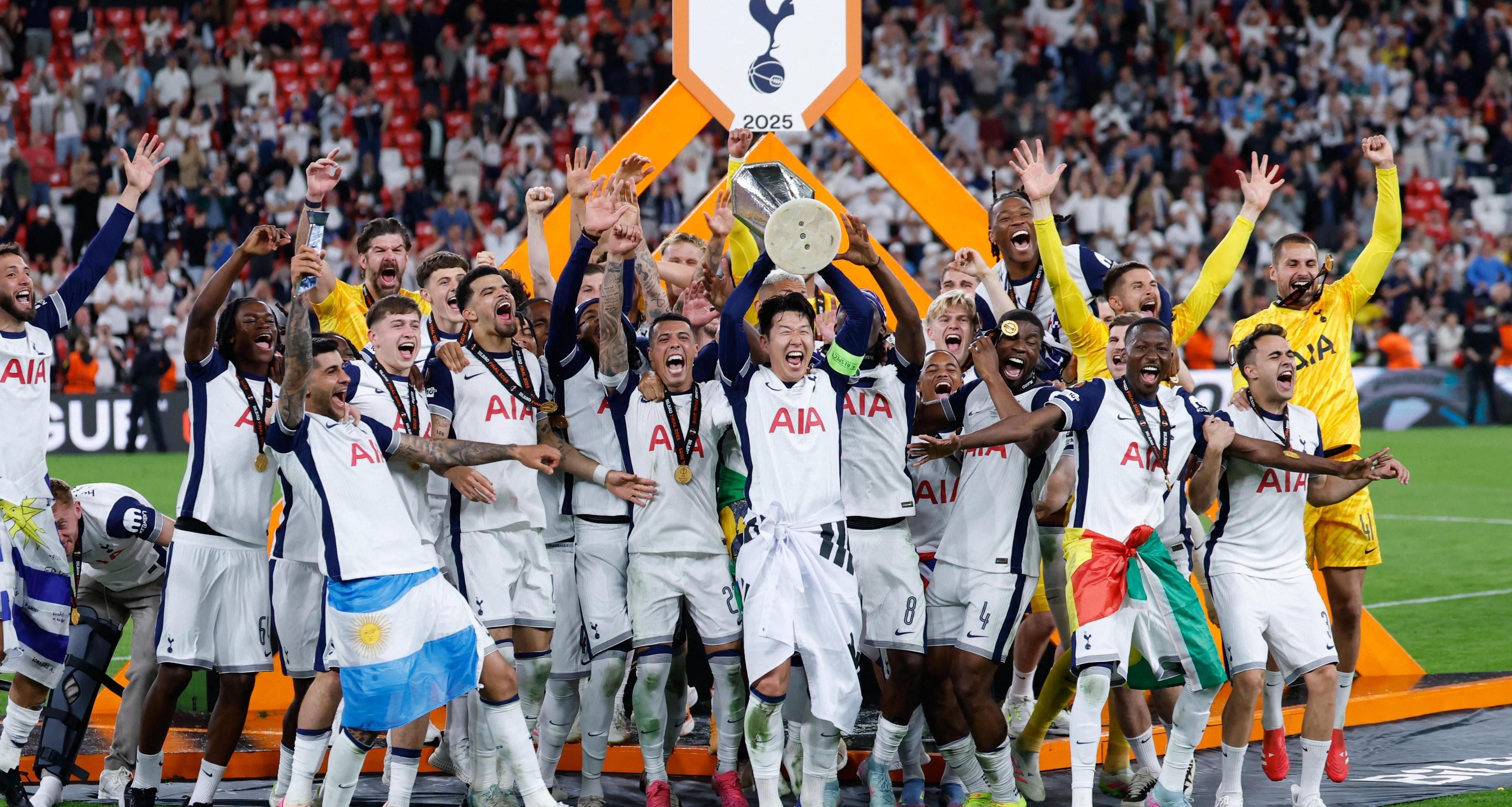 离谱！今夜托特纳姆调整名单——欧联节点到来里程碑夜法兰克福复出首秀，转折点葡萄牙体育止住颓势的简单介绍